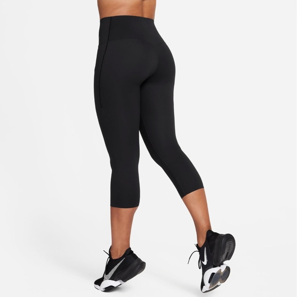 Nike Black Cropped Leggings - Picture 2 of 4